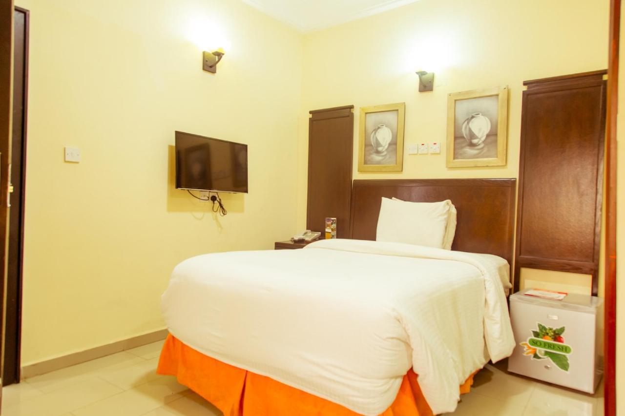 Hotel Reno Abuja Kültér fotó