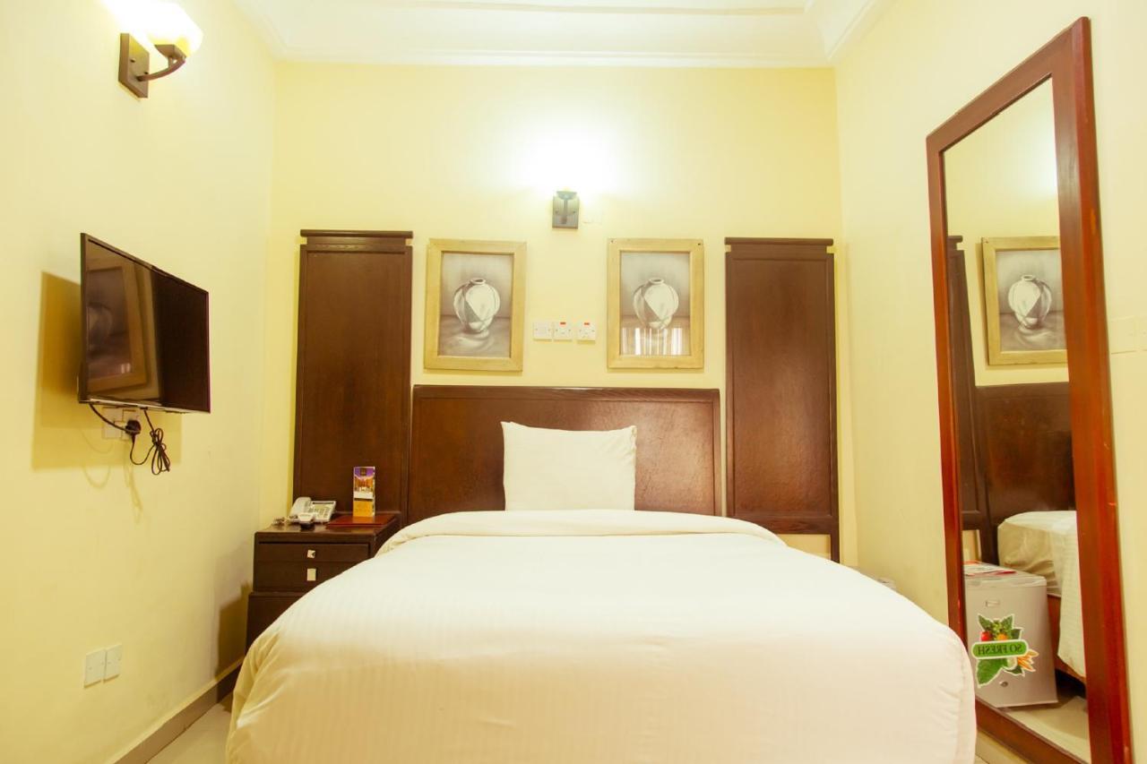 Hotel Reno Abuja Kültér fotó
