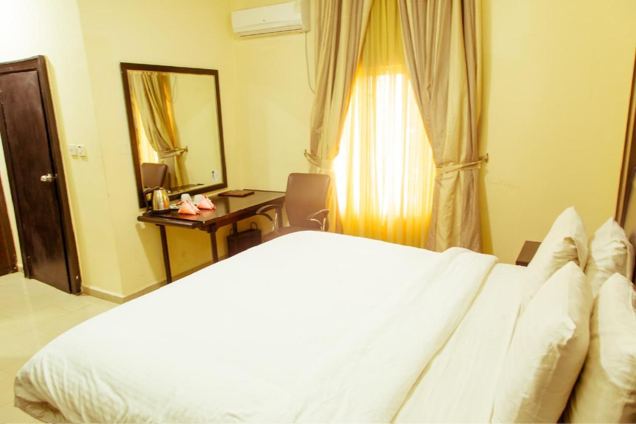 Hotel Reno Abuja Kültér fotó