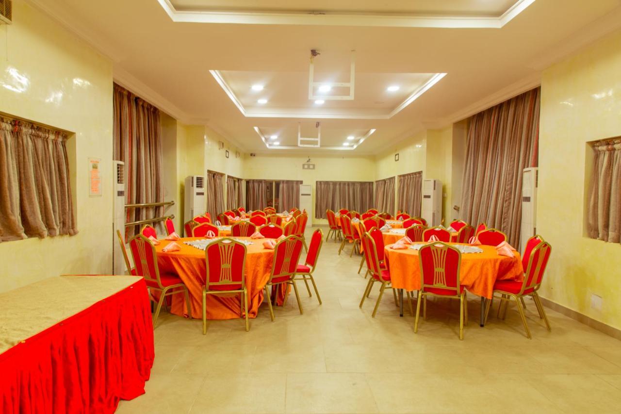 Hotel Reno Abuja Kültér fotó